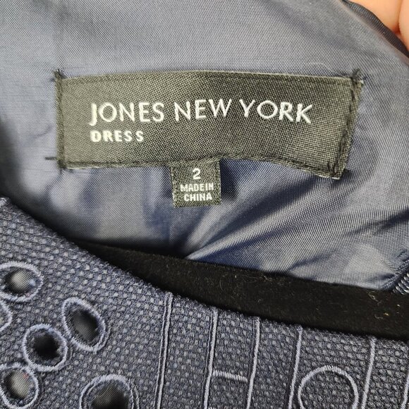 Jones New York A-line Embroidered Top Knit Dress 2 - Picture 3 of 6